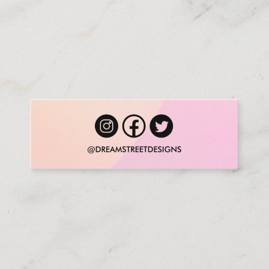 ピンクパステルロゴソーシャルメディアイヤリングディスプレイカード スキニー名刺 (裏面)