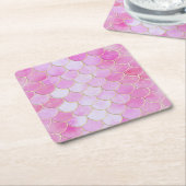 ピンクパステル&金ゴールドきらめくマーメイドスケールパターン スクエアペーパーコースター (アングル)