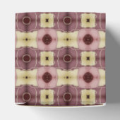 ピンクパターンのバーガンディ フェイバーボックス (上部)