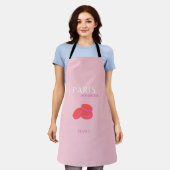 ピンクパリトラベルアート名門私立校風のマカロン エプロン (着用した状態)