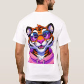 ピンクパーカーのトラのイラスト Tシャツ (裏面)