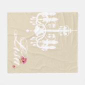 ピンクパーソナライズされたと白のシャンデリア付きの名前 フリースブランケット (正面(横))