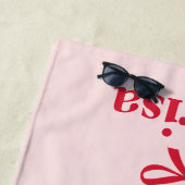 ピンクパーソナライズされたと赤の弓の名前 ビーチタオル (インサイチュ)