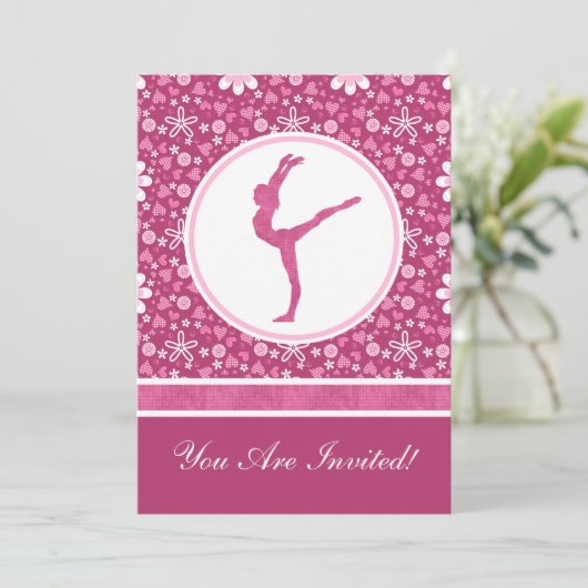 ピンクパーソナライズされたのハートとフローラ体操 招待状 (スタンド正面)