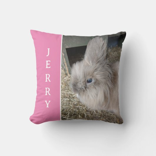 ピンクパーソナライズされたのペットラビットの写真と名前のスロー クッション (正面)