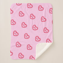 ピンクパーソナライズされたの上のかわいらし赤いハート