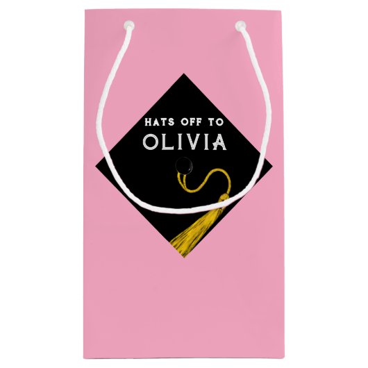 ピンクパーソナライズされたの卒業媒体抱き枕 スモールペーパーバッグ (裏面)