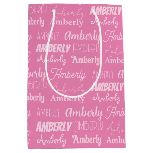 ピンクパーソナライズされたの女の子の名前コラージュかわいい誕生日 ミディアムペーパーバッグ (正面)