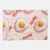 ピンクパーソナライズされたの揚げ卵とベーコン柄 キッチンタオル (横)