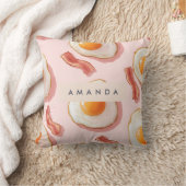 ピンクパーソナライズされたの揚げ卵とベーコン柄 クッション (ブランケット)