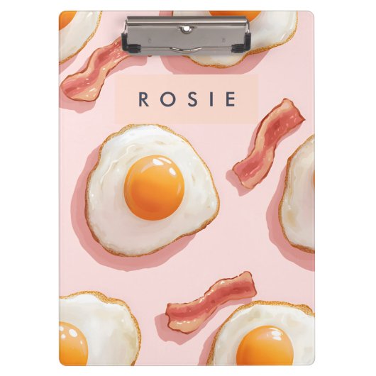 ピンクパーソナライズされたの揚げ卵とベーコン柄 クリップボード (正面)