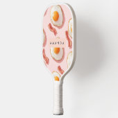ピンクパーソナライズされたの揚げ卵とベーコン柄 ピックルボールラケット (左)