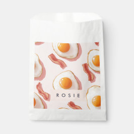 ピンクパーソナライズされたの揚げ卵とベーコン柄 フェイバーバッグ