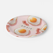 ピンクパーソナライズされたの揚げ卵とベーコン柄 ペーパープレート (アングル)