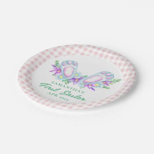 ピンクパーソナライズされたの格子縞足私の最初の復活祭 ペーパープレート (アングル)