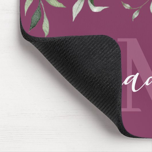 ピンクパーソナライズされたの白フローラ名モノグラム マウスパッド (コーナー)