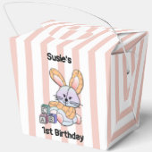 ピンクパーソナライズされたの縞模様の保育園アート – Bunny Favor フェイバーボックス (裏面)