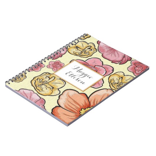 ピンクパーソナライズされたイエローオレンジフローラジャーナル ノートブック (左側)