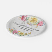 ピンクパーソナライズされたイエローフローラオングレーバーラップ ペーパープレート (アングル)