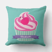 ピンクパーソナライズされたカップケーキウィス水玉模様さくらんぼ クッション (正面)