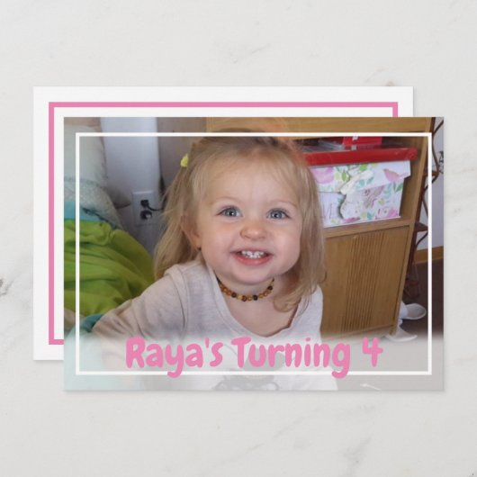 ピンクパーソナライズされたガールの写真誕生日 招待状 (正面/裏面)