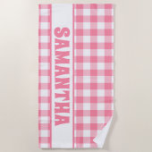 ピンクパーソナライズされたギンガムプレイドキッズ名 ビーチタオル (正面)