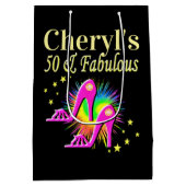 ピンクパーソナライズされたハイヒール50番目誕生日 ミディアムペーパーバッグ (裏面)