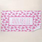 ピンクパーソナライズされたハート ビーチタオル (正面)