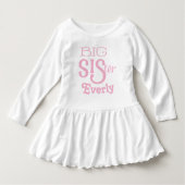 ピンクパーソナライズされたビッグシスター曲線文字 Tシャツ (正面)