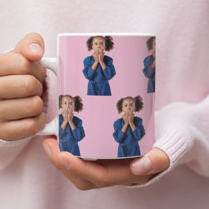 ピンクパーソナライズされたフォトコラージュ子供の誕生日 ジャンボコーヒーマグカップ