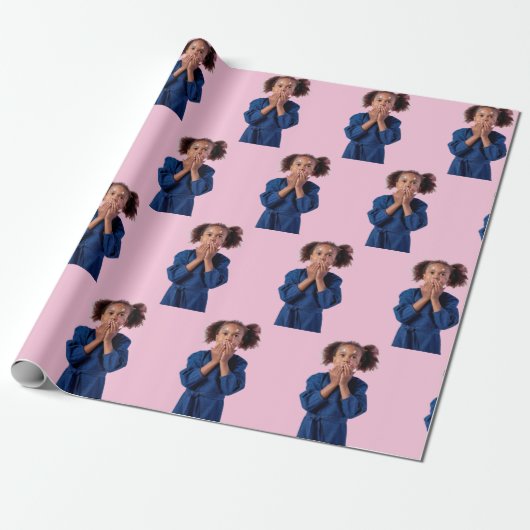 ピンクパーソナライズされたフォトコラージュ子供の誕生日 ラッピングペーパー (アンロールド)