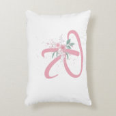 ピンクパーソナライズされたフローラアクセント枕 アクセントクッション (正面(垂直))