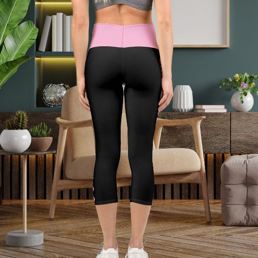 ピンクパーソナライズされたブラックおもしろい漫画スタイル猫引用文 カプリレギンス