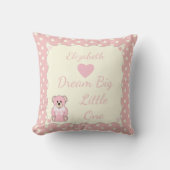 ピンクパーソナライズされたベビー名テディベア クッション (正面)