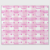 ピンクパーソナライズされたホワイトプレイドハッピー17誕生日 ラッピングペーパー (フラット)