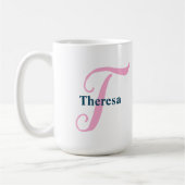 ピンクパーソナライズされたモノグラム文字T名前をカスタムする コーヒーマグカップ (左)
