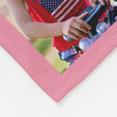 ピンクパーソナライズされた写真のコラージュ贈モノグラムの与 フリースブランケット (角)