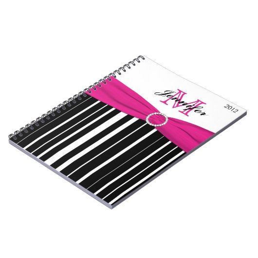 ピンクパーソナライズされた白黒ノートストライプの ノートブック (左側)