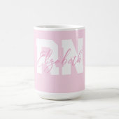 ピンクパーソナライズされたRN コーヒーマグカップ (中央)