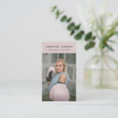 ピンクパーソナルガールトレーナーフィットネス写真QRコード 名刺 (スタンド正面)