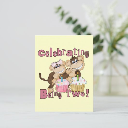 ピンクパーティーモンキー2nd誕生日Tシャツとギフト インビテーションポストカード (スタンド正面)