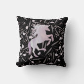 ピンクパープルとブラックユニコーン&フローラルパターン クッション (正面)
