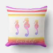 ピンクパープルグラデーション3ビーチライフスクリプト クッション (正面)