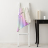 ピンクパープルティアラ冠モノグラムのホログラフィック シェルパブランケット (インサイチュ)