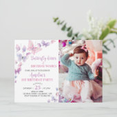 ピンクパープルバタフライファースト誕生日招待状 招待状 (スタンド正面)