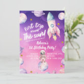 ピンクパープルプラネット宇宙ガールズ・ファースト誕生日 招待状 (スタンド正面)