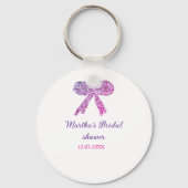 ピンクパープルボウ輝くグリッターブライダルシャワー名 キーホルダー (裏面)