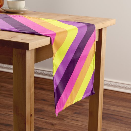 ピンクパープルレトロストライプズ中表ランナー ミディアムテーブルランナー (インサイチュ)