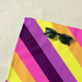 ピンクパープルレトロストライプビーチ ビーチタオル (インサイチュ)