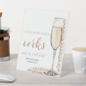 ピンクパールとプロセッコ 推測してね 何本の栓を抜くのゲーム 台座サイン (インサイチュ)